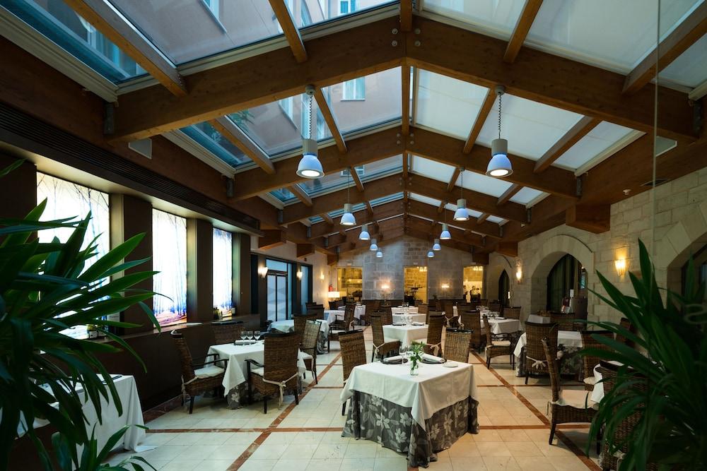 Rice Palacio De Los Blasones Burgo Zewnętrze zdjęcie