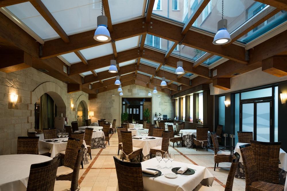 Rice Palacio De Los Blasones Burgo Zewnętrze zdjęcie