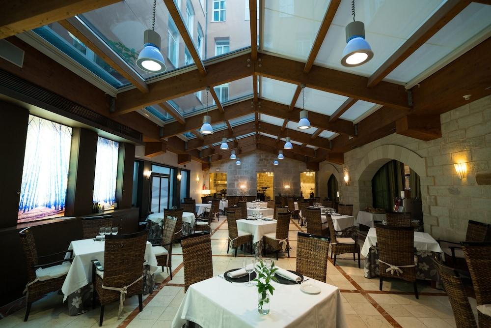 Rice Palacio De Los Blasones Burgo Zewnętrze zdjęcie