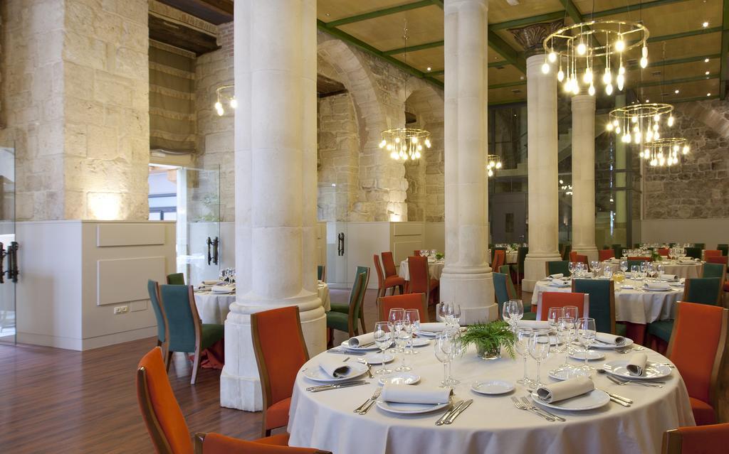 Rice Palacio De Los Blasones Burgo Zewnętrze zdjęcie